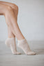 Low cut almond grip socks