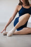 Low cut almond grip socks